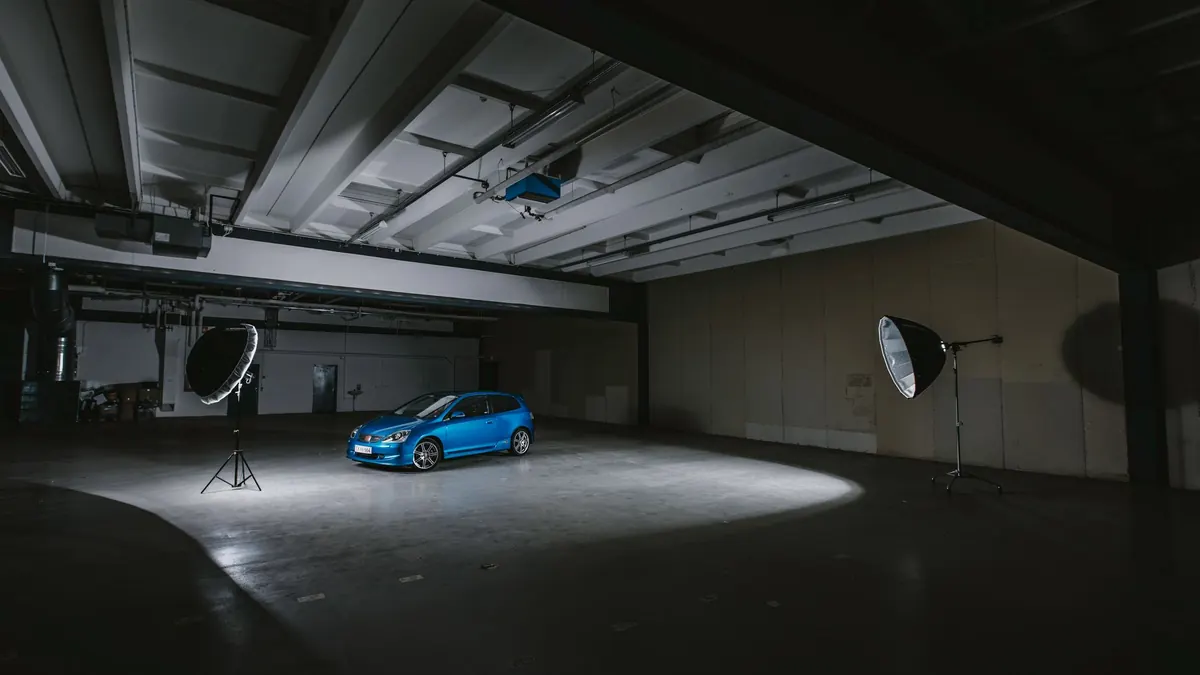 Renting a Creative Studio in the UK: Costs, Contracts and Community